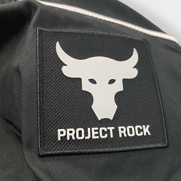 Under Armour Mens Project Rock Brahma Black/ White Jacket size XL New with Tags - Picture 6 of 9